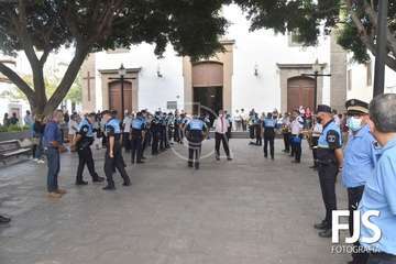 Telde despide con honores y lágrimas a su agente Martín Calzada (Foto Francisco Javier Santana)